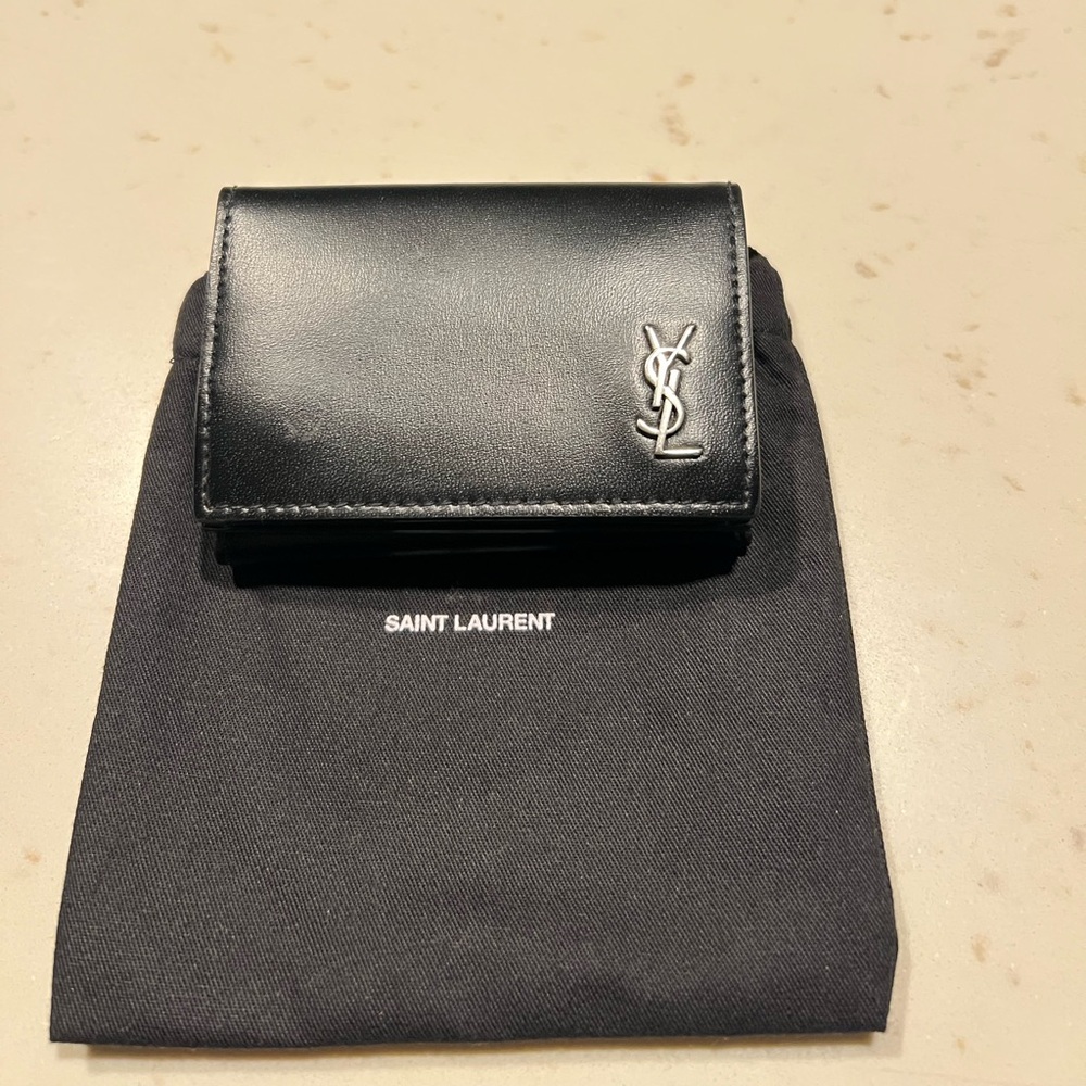 YVES SAINT LAURENT TINY CASSANDRE TRI-FOLD WALLET IN MATTE LEATHER W/CARD POUCH